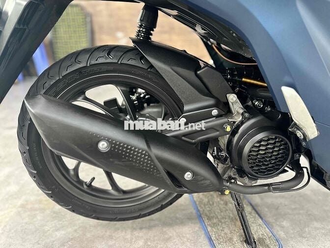 Vision xanh nhám 2023