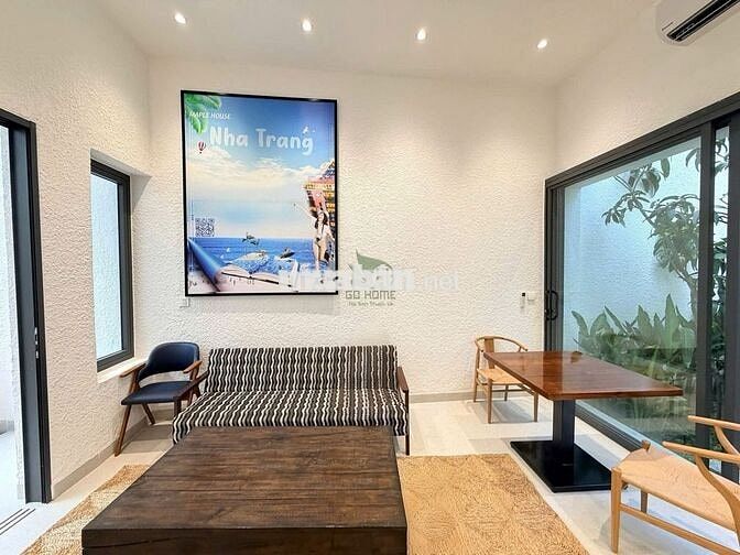 CHO THUÊ NHÀ SÂN VƯỜN MỚI GẦN BIỀN 3 PN FULL NỘI THẤT BẮC NHA TRANG