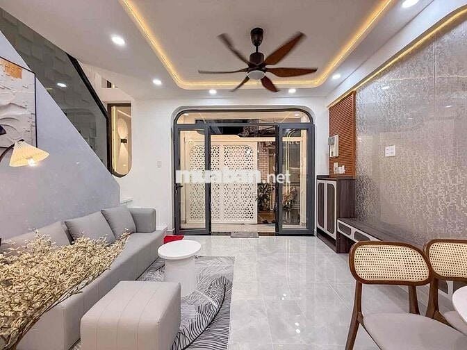 NHÀ ĐẸP NỞ HẬU PHONG THUỶ – PHAN VĂN TRỊ, BÌNH THẠNH – 2 TẦNG – 3PN