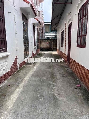 CHÍNH CHỦ BÁN ĐẤT CÓ SẴN NHÀ CẤP 4 ĐẦY ĐỦ TIỆN NGHI