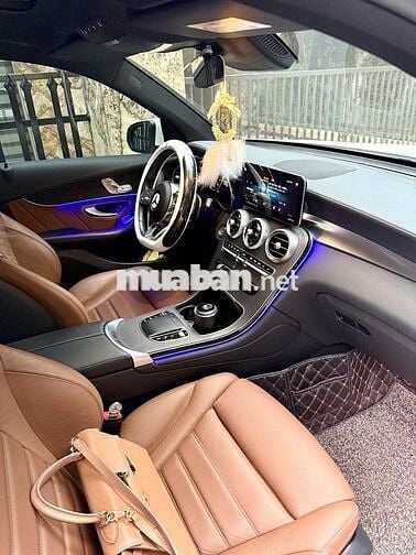 Mercedes Benz GLC 2022 300 4Matic - 42000 km