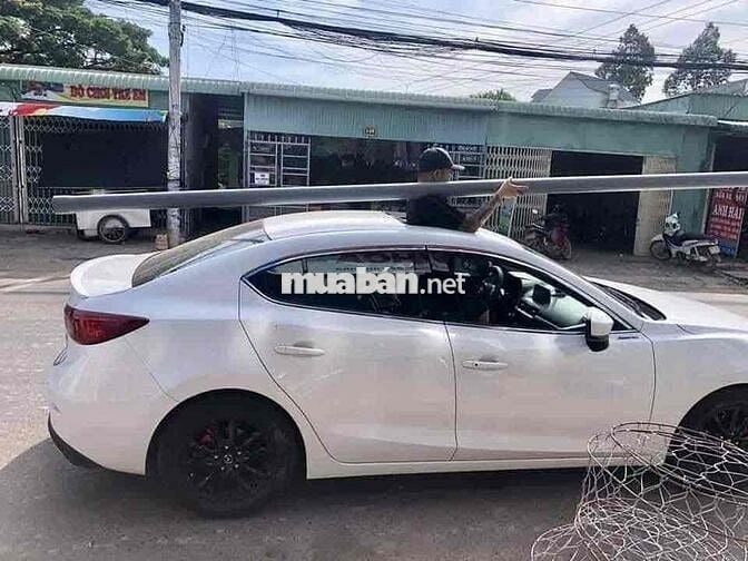 Mazda 3 2*** km