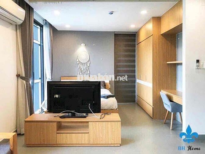 CHUNG CƯ FULL NỘI THẤT BAN CÔNG CỬA SỔ CAO CẤP VÒNG XOAY LÊ ĐẠI HÀNH