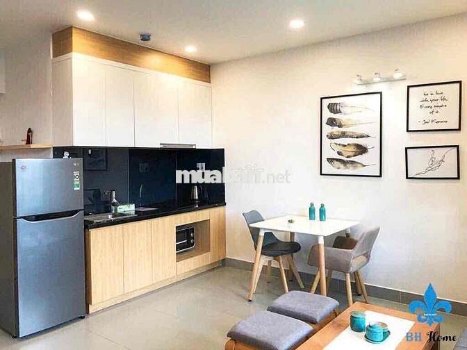 CHUNG CƯ FULL NỘI THẤT BAN CÔNG CỬA SỔ CAO CẤP VÒNG XOAY LÊ ĐẠI HÀNH