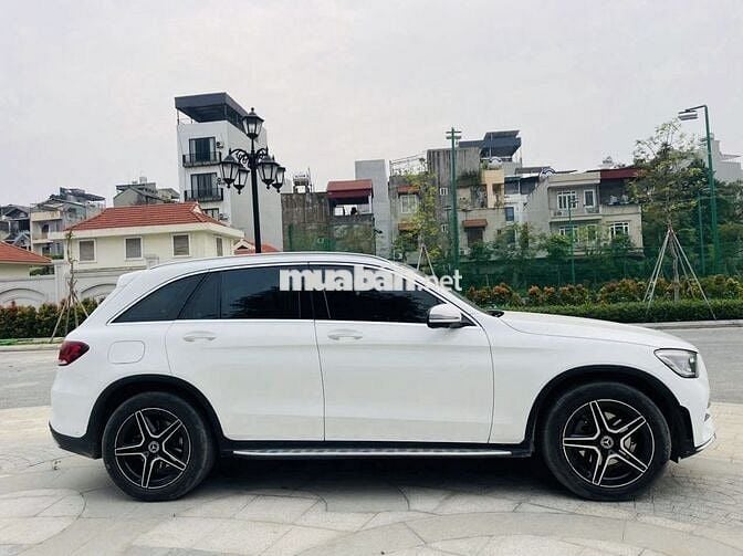 Mercedes Benz GLC 2022 300 4Matic - 42000 km