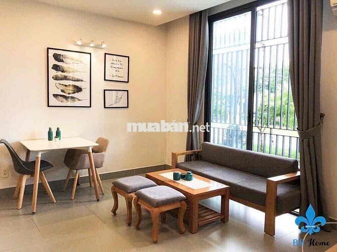CHUNG CƯ FULL NỘI THẤT BAN CÔNG CỬA SỔ CAO CẤP VÒNG XOAY LÊ ĐẠI HÀNH