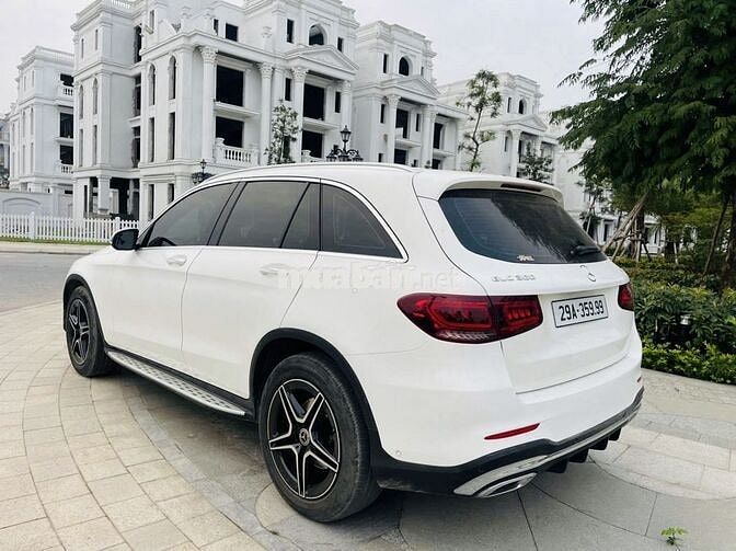 Mercedes Benz GLC 2022 300 4Matic - 42000 km