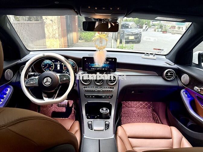 Mercedes Benz GLC 2022 300 4Matic - 42000 km