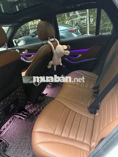 Mercedes Benz GLC 2022 300 4Matic - 42000 km
