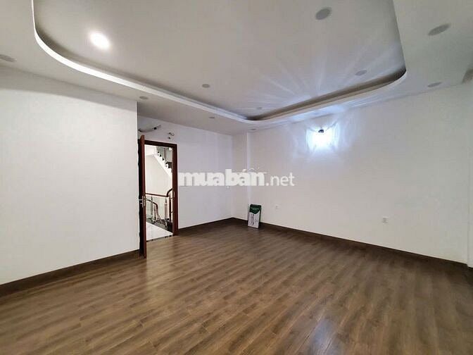 Nguyên căn 5x21m, Hầm 4 tầng (4PN 5WC) ở Vạn Phúc, máy lạnh. Giá 33 tr