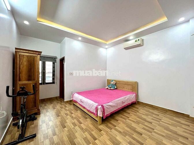 Cần bán gấp nhà mặt đường nhánh phân lô tại khu tái định cư Vĩnh Niệm