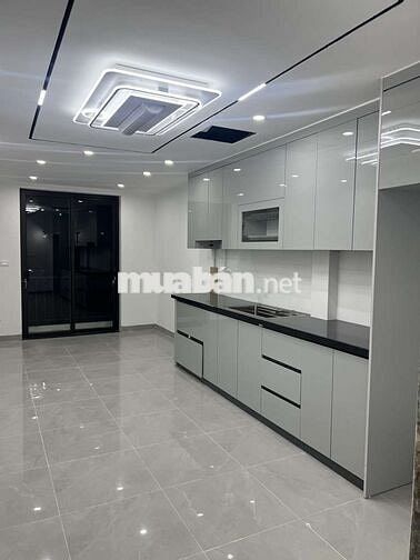 Nhà gần phố vũ tông phan 6 tầng thang máy xây mới
