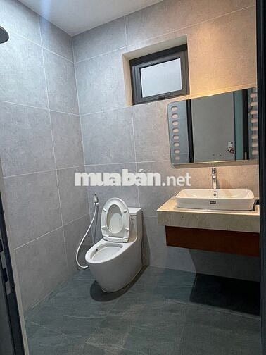 Bán Nhà Đẹp 1 Trệt 1 Lầu Ngang 8m x24m Mặt Tiền Trần Quang Diệu Bà Rịa