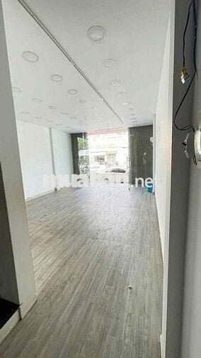 Mặt tiền 1 trệt 3 lầu đường Trần Hoàng Na