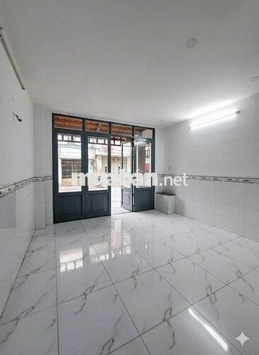 MÌNH BÁN NHÀ ĐẸP MẶT TIỀN SÁT NGUYỄN SƠN, TÂN PHÚ, NHỈNH 4TY