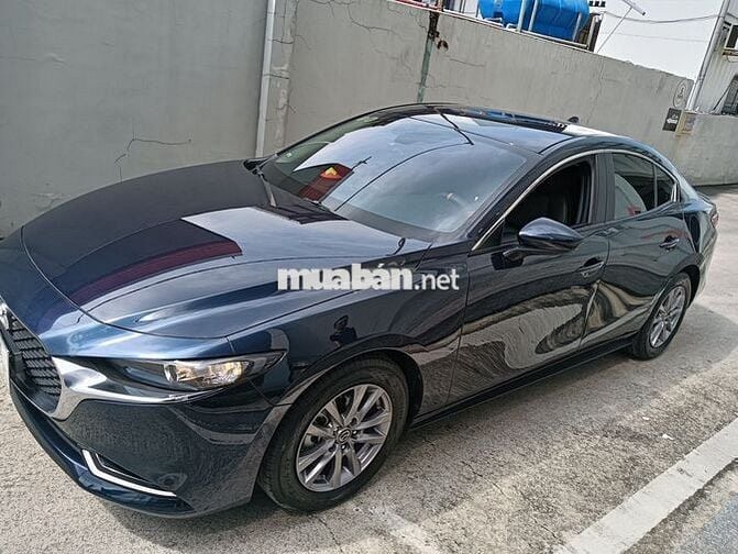 Mazda 3 2022 1.5L Luxury - 26700 km