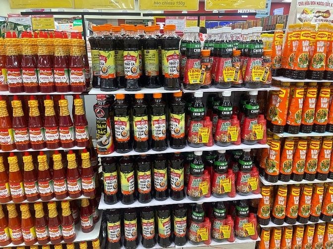 Bách hóa cần gấp 3 nam nữ phụ bán hàng, tại cửa hàng 