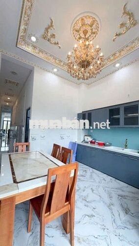 Bán nhà mặt đường nhựa 8m cần Giuộc Long An