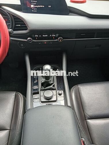 Mazda 3 2022 1.5L Luxury - 26700 km