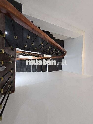 Nhà đẹp full nội thất, chỉ việc ở
