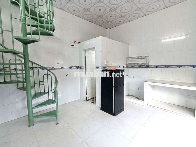 Bán 3 căn trệt lầu cách đường Trần Chiên 20mét