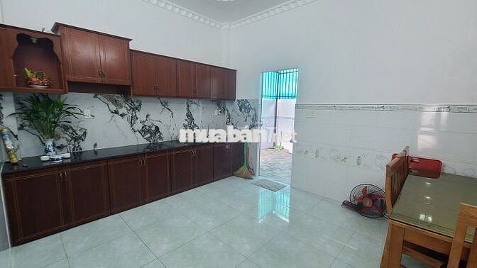Nhà bán TT Cần Giuộc, view sông, đã hoàn thiện, đủ tiện ích