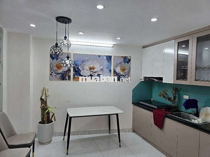 Nhà đẹp full nội thất, chỉ việc ở