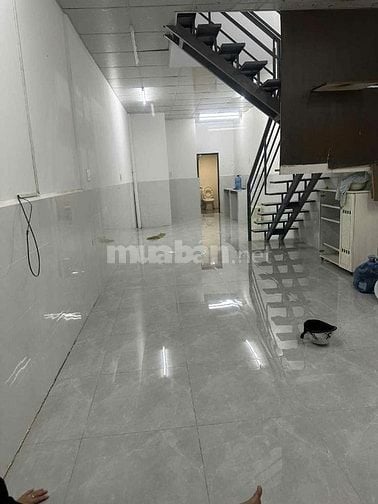 Nhà trống cho thuê dài hạn và thuê dài hạn