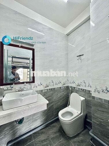 CHO THUÊ PHÒNG GÁC CỬA SỔ TRỜI THOÁNG GẦN PHẠM VĂN ĐỒNG ĐH VLU VÀ IUH