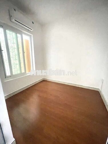 Nhà TT phố Vạn Bảo, Ba Đình có 1-0-2 nhà bán. Giá cực hợp lý -DT rộng