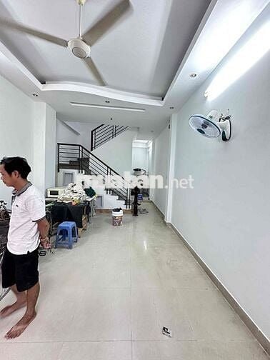 Cho thuê nhà hẽm 57 Điện Biên Phủ . p15. Quận Bình Thạnh