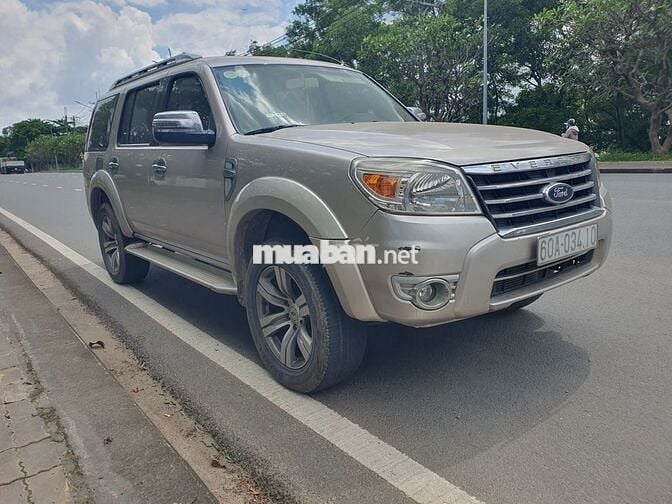 Ford Everest 2011 2.5L 4x2 MT - 120000 km