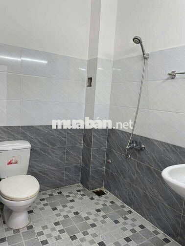 Nhà mới hẻm 1 xẹt xe hơi Đông Hưng Thuận 6 dt 4x20m 1 lầu 3pn