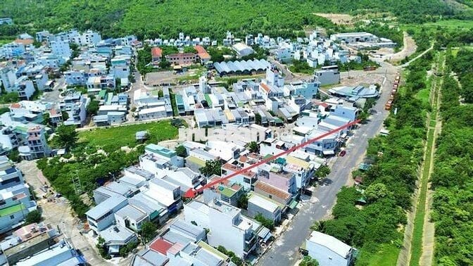 Cần Bán Cǎn Nhà 1 Trệt  1 Lầu Gần Bến Du Thuyền Chỉ 4 Tỷ 700 triệu