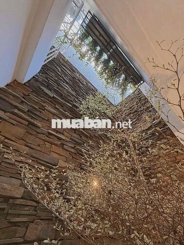 Nhà 3 tầng biển Mỹ Khê Đà Nẵng đường 8m Nguyễn Công Trứ