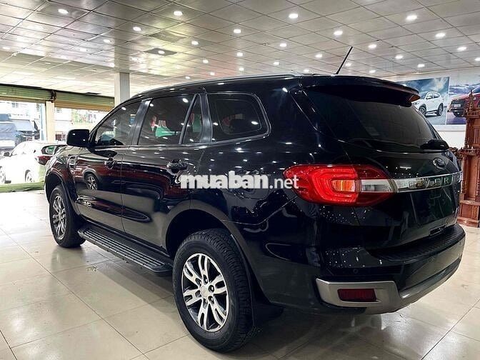 Ford Everest 2019 Trend 2.0L  AT 4x2 - 108000 km