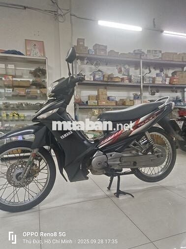 Xe máy Yamaha Taurus màu đen, ít sử dụng