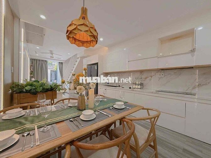 Nhà 3 tầng biển Mỹ Khê Đà Nẵng đường 8m Nguyễn Công Trứ