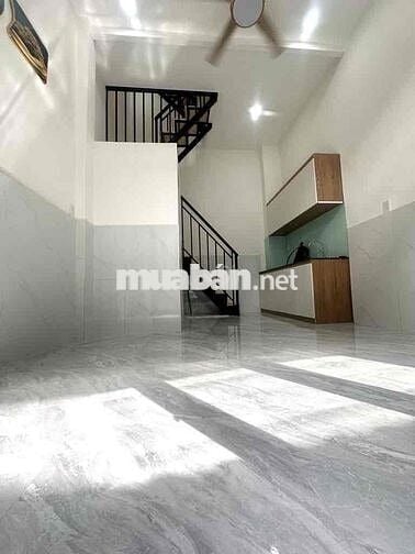 Nhà đẹp 4 tầng Âu Cơ Lê Đại Hành
