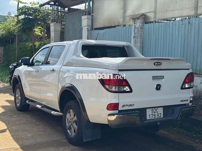 Mazda BT 50 2020 Standard 2.2L 4x4 MT - 320000 km