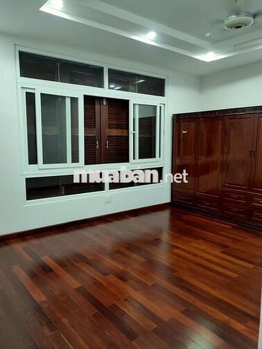 CHO THUÊ NGUYÊN CĂN ĐƯỜNG HOÀNG HOA THÁM DT 9X23M TRỆT 3 LẦU