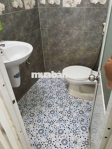 Nhà cho thue 4m × 6m lau 1p ngủ 2wc