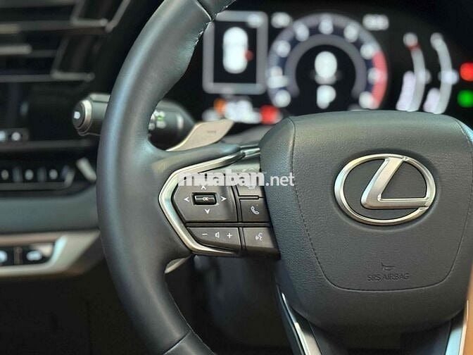 Lexus RX 2024 350 Premium - 14000 km