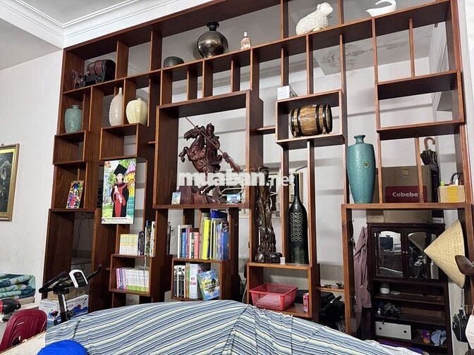 Nhà hẻm 97m2, 4 phòng ngủ, đường Nguyễn Văn Đậu