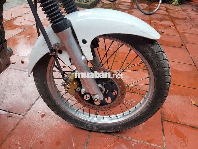 Husky 125 ít sử dụng nên muốn nhượng lại em nó