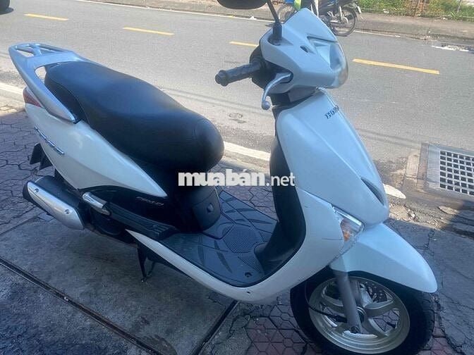 Xe Honda Lead trắng mâm sao biển
