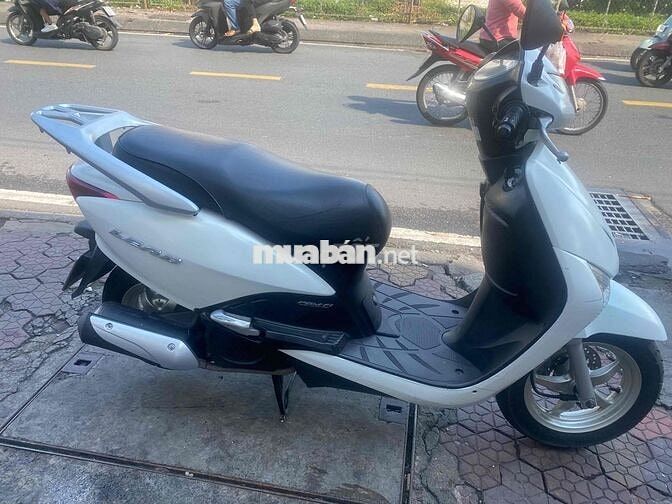 Xe Honda Lead trắng mâm sao biển