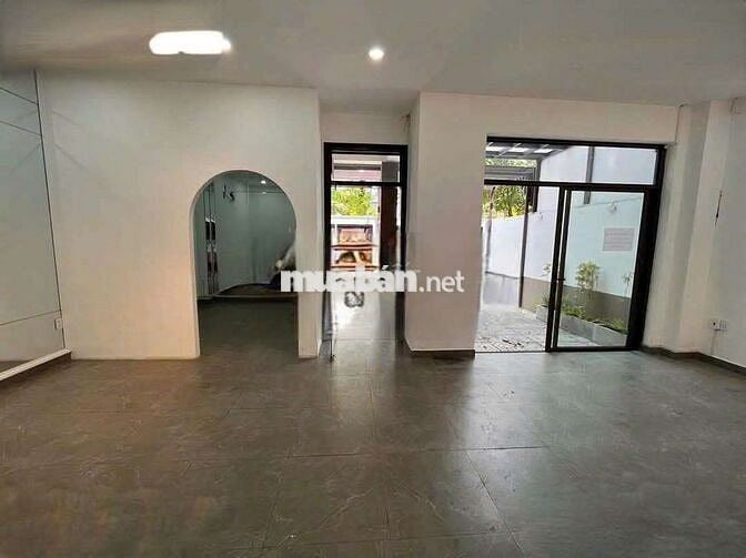Nhà phố Quận 10, 120m2 khu Hà Đô sang chảnh