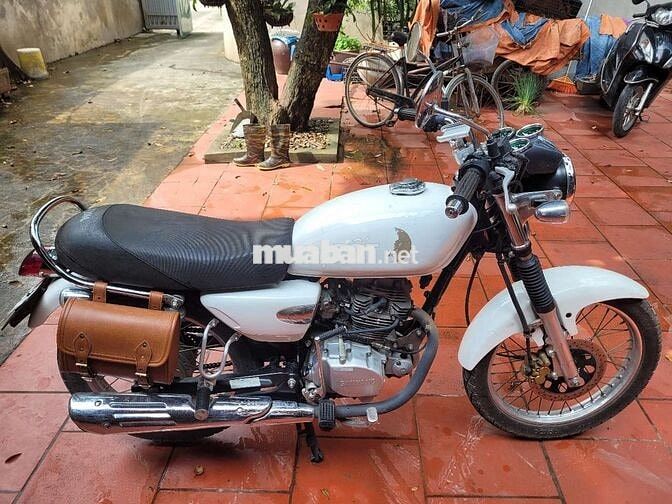 Husky 125 ít sử dụng nên muốn nhượng lại em nó