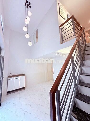 nhà nguyên căn - 3pn - phòng khách và bếp tách biệt, gần KCX Tân Thuận